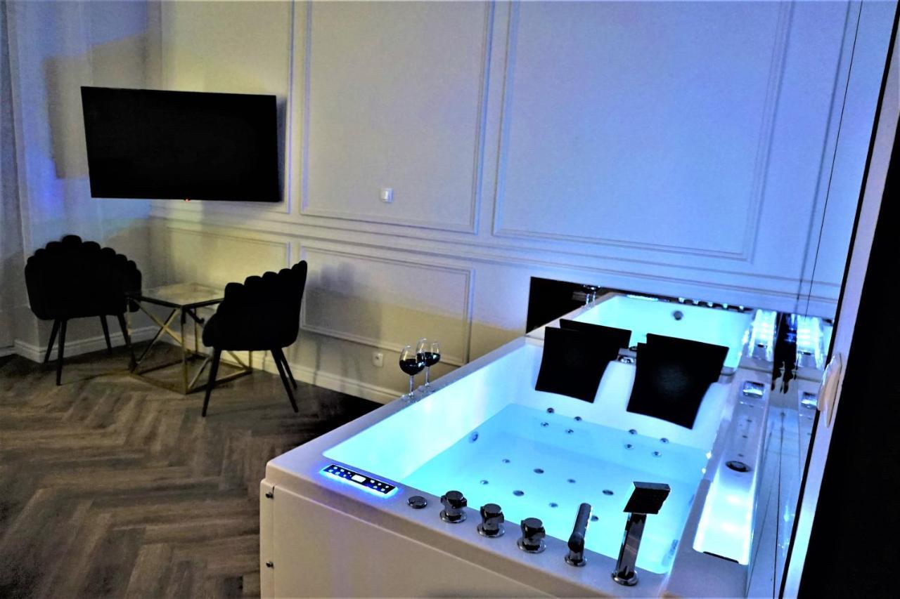Luxury Jacuzzi Apartment Cracóvia Exterior foto